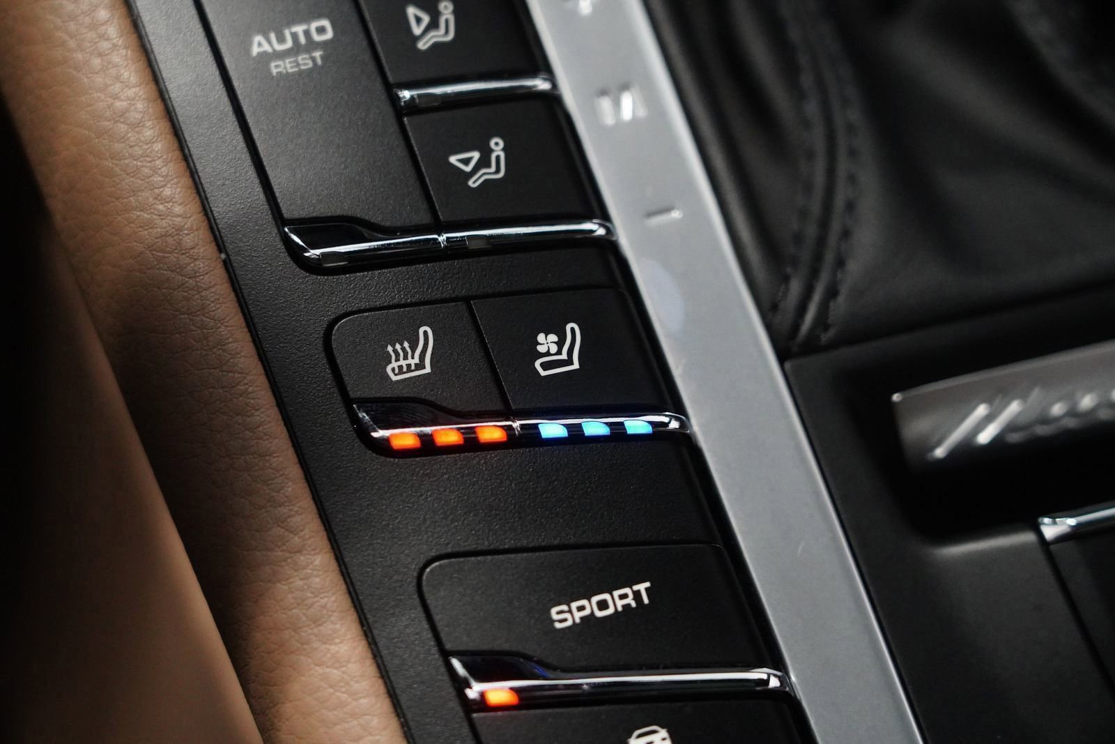 Used 2021 Porsche Macan image 29