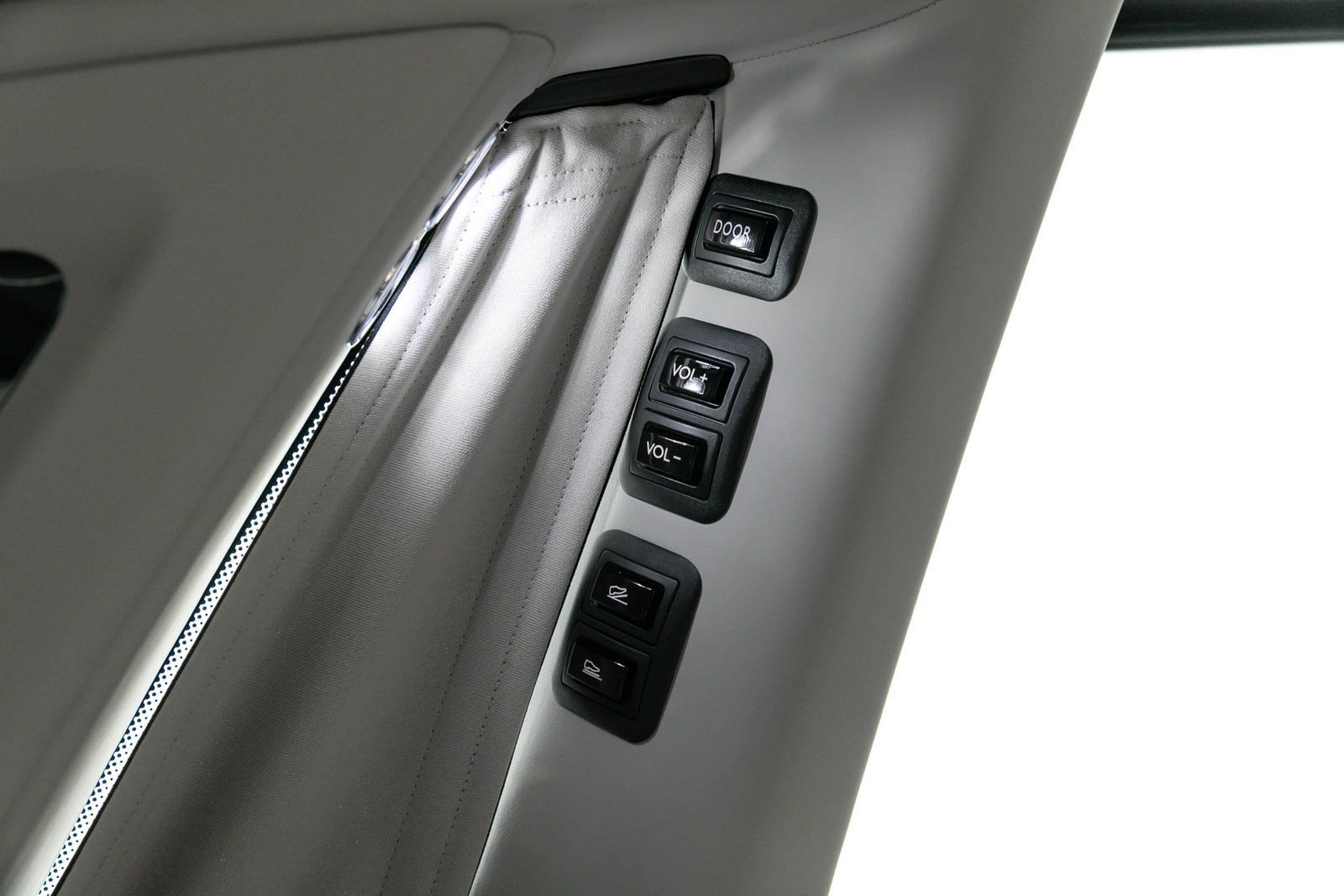 Used 2024 Rolls-Royce Phantom Extended Wheelbase w/ Leather Finishing Pack image 44