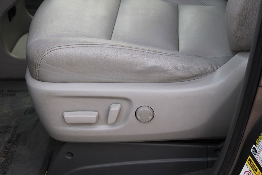 Used 2015 Toyota Sienna XLE Premium image 17