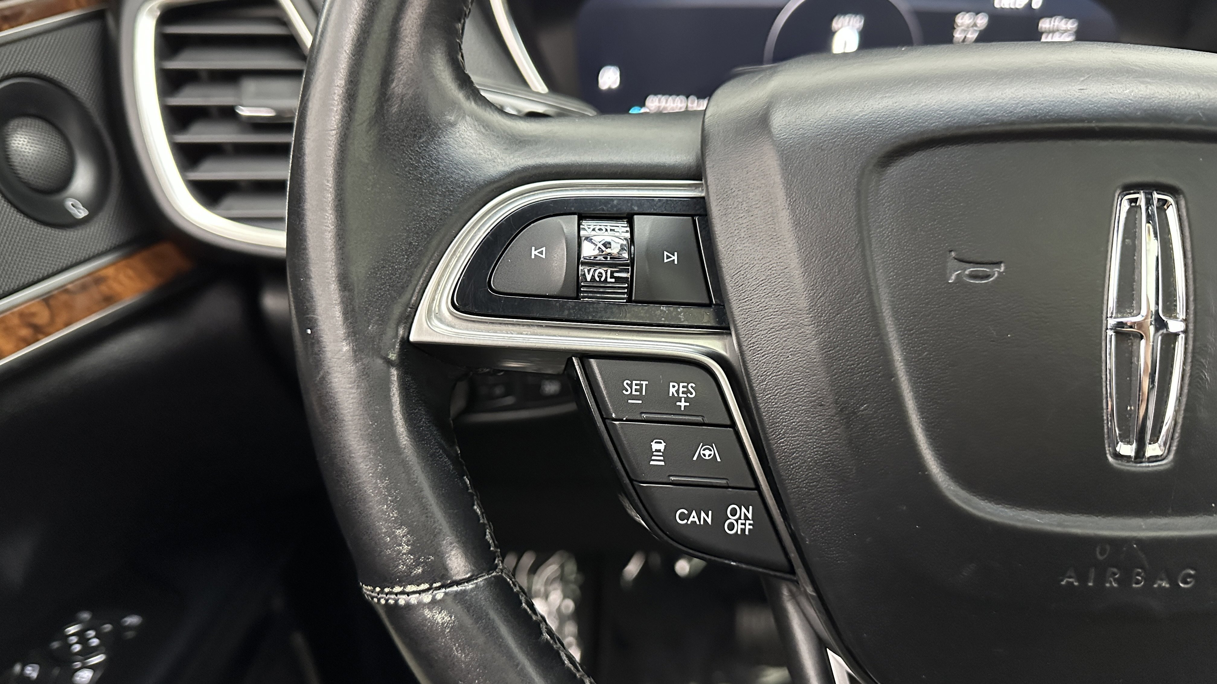 Used 2020 Lincoln Nautilus Reserve w/ Equipment Group 201A image 22