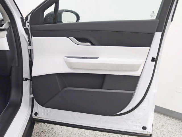 Used 2023 Fisker Ocean Extreme image 35