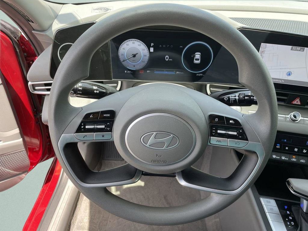 Certified 2024 Hyundai Elantra SEL FWD image 31