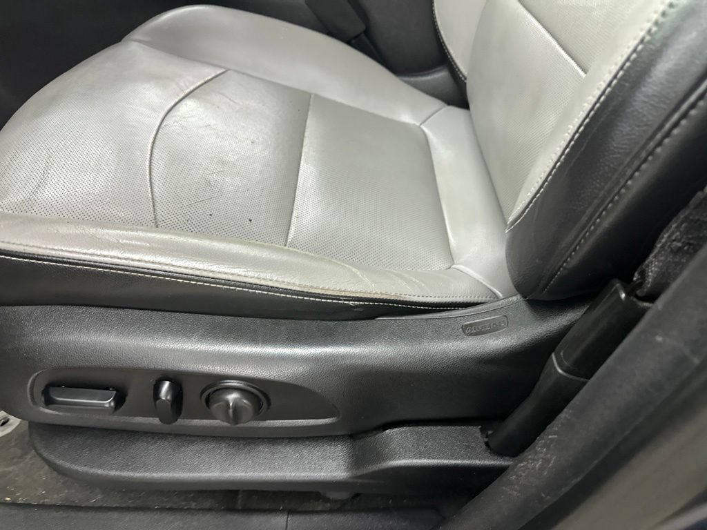 Used 2018 Chevrolet Equinox Premier AWD/4WD image 37