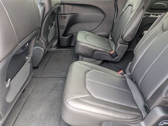 New 2027 Chrysler Pacifica Select FWD image 27