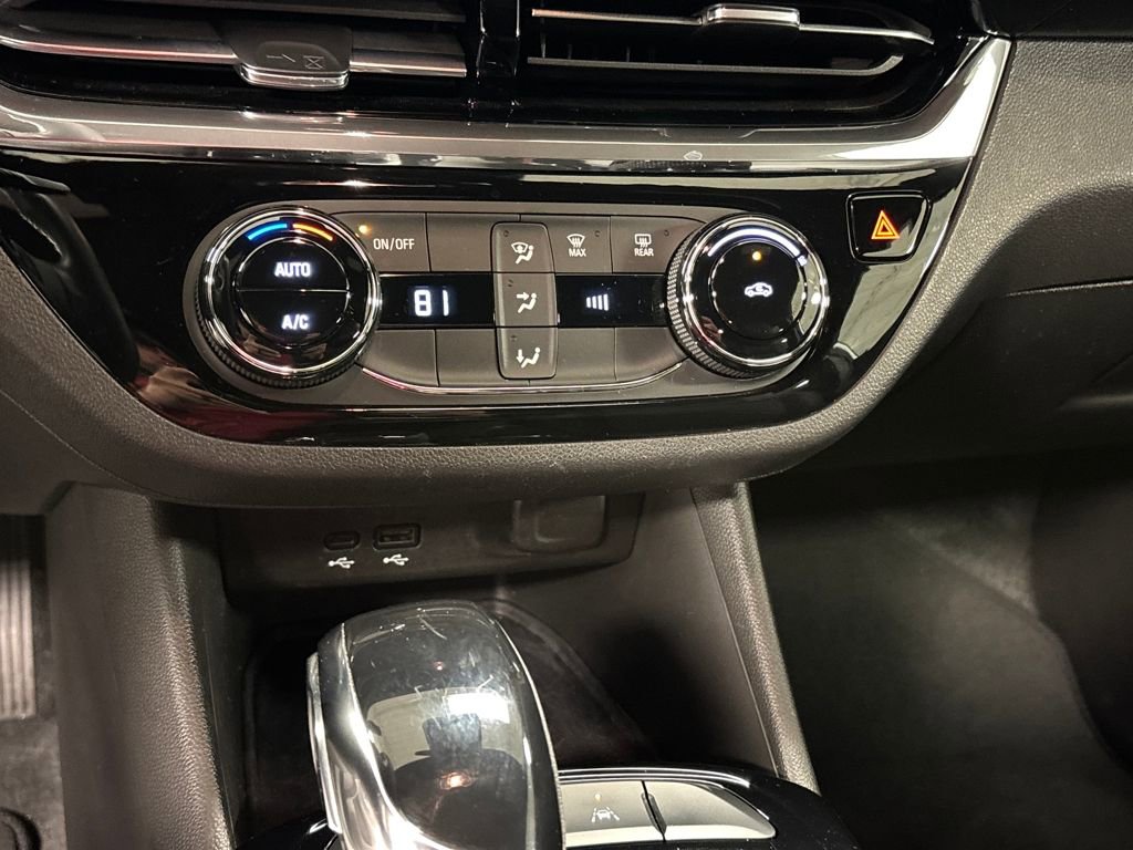 Used 2025 Buick Envista Sport Touring image 38