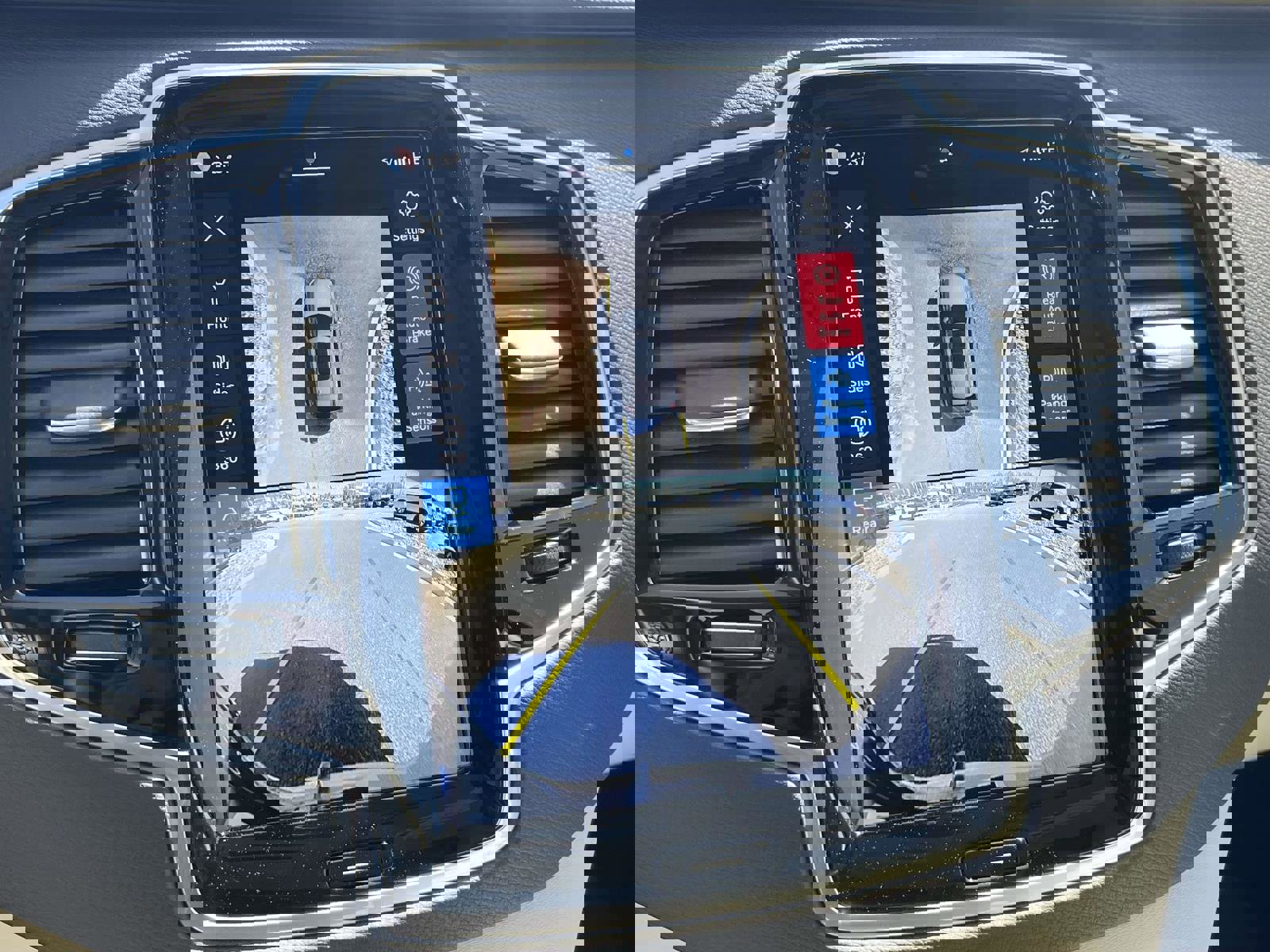 Certified 2024 Volvo XC90 T8 Plus w/ Protection Package Premier image 27