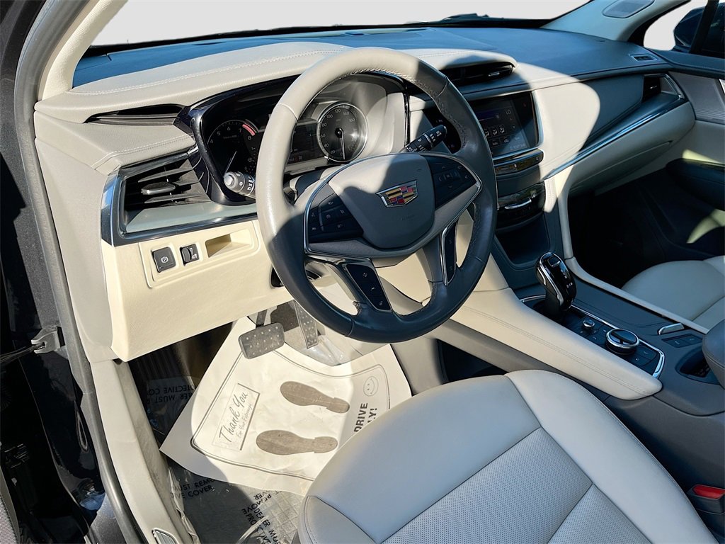 Used 2020 Cadillac XT5 Premium Luxury w/ LPO, Floor Liner Package image 8