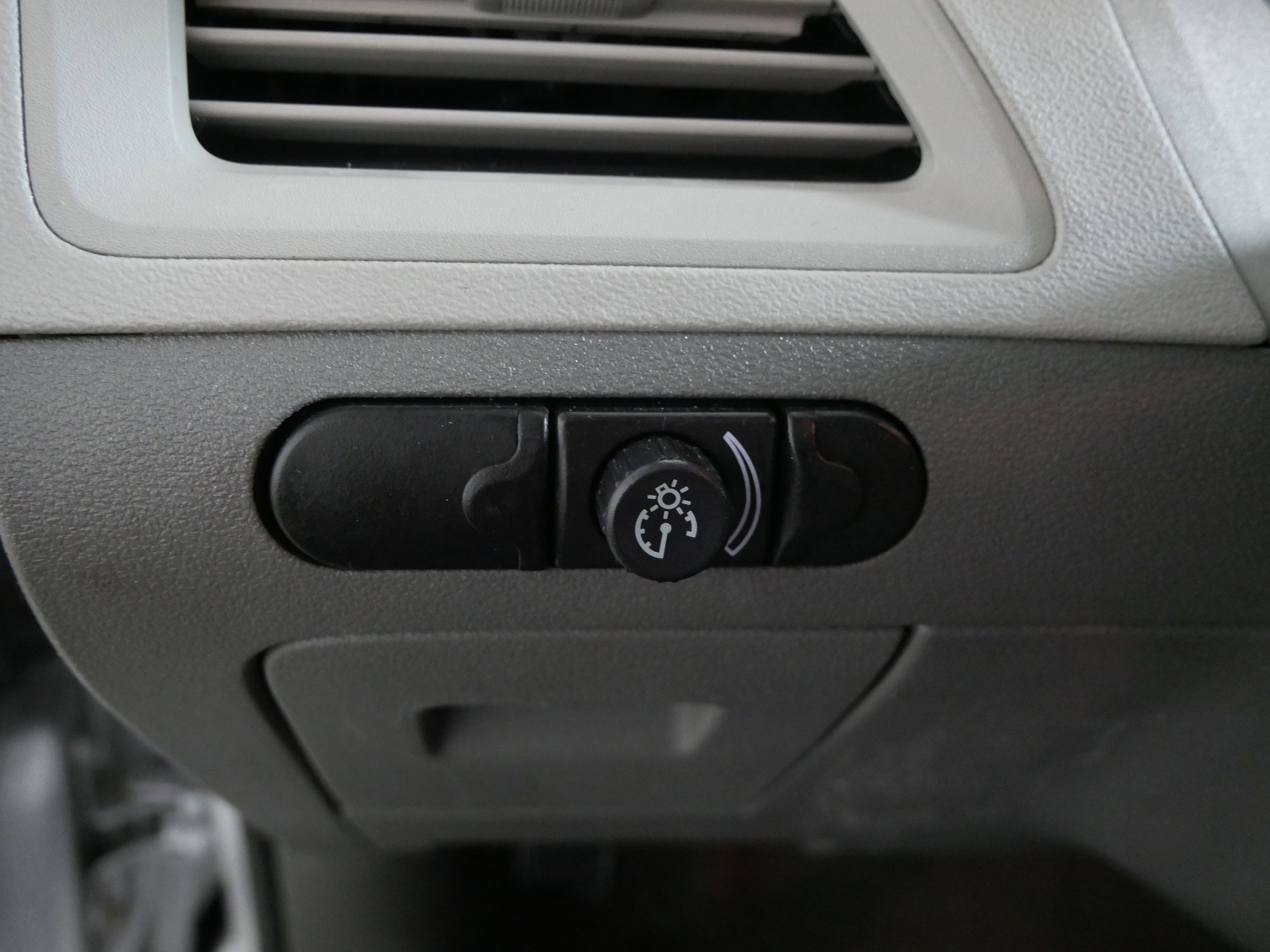 Used 2011 Chevrolet Malibu LT w/ HFV6 Engine Package image 26