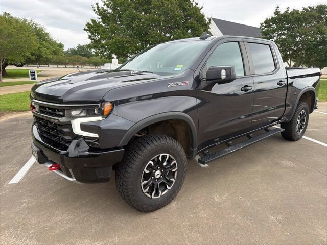 Used 2022 Chevrolet Silverado 1500 ZR2 w/ Technology Package AWD/4WD image 2