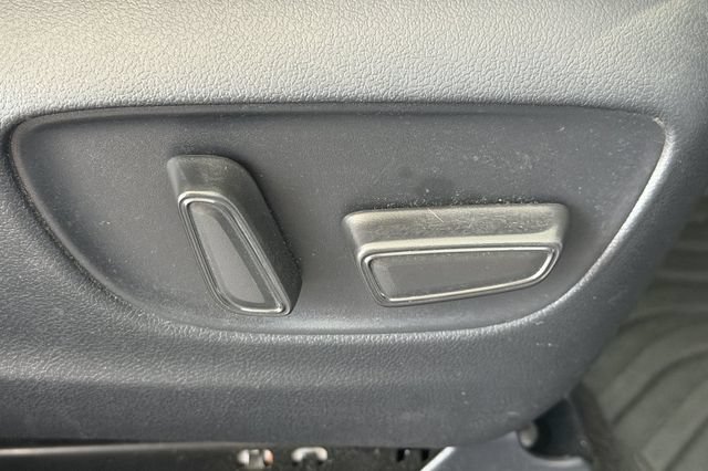 Used 2023 Toyota Highlander XLE FWD image 20