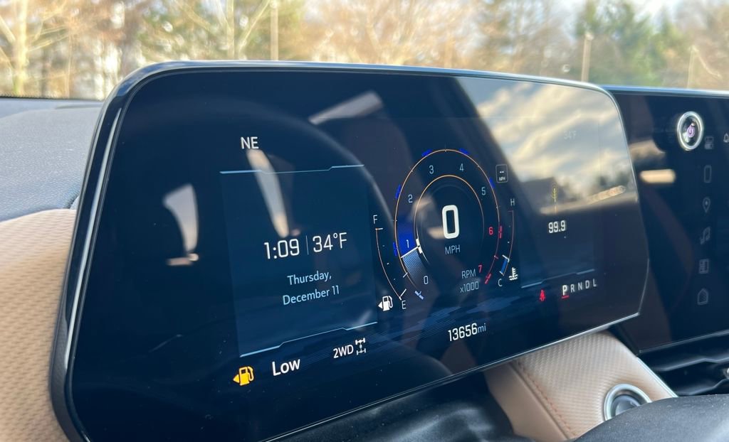 Used 2025 Chevrolet Equinox ACTIV w/ Safety and Technology Package image 22