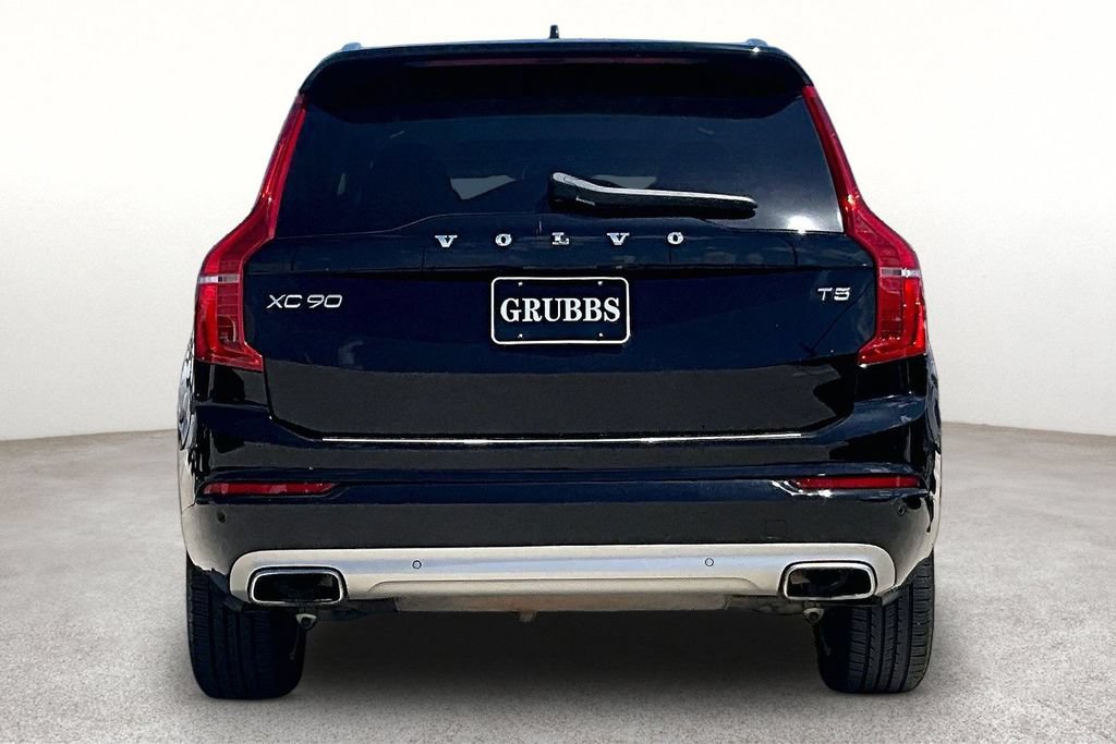 Used 2021 Volvo XC90 T5 Momentum w/ Climate Package FWD image 3