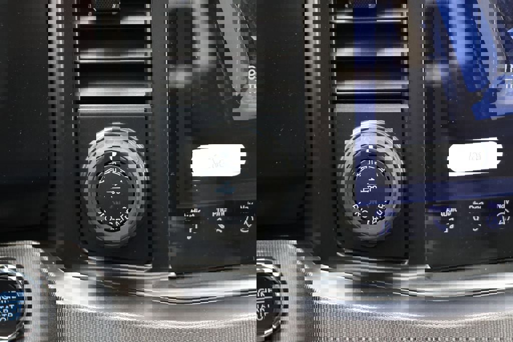 New 2026 Ford F450 Platinum w/ FX4 Off-Road Package image 39