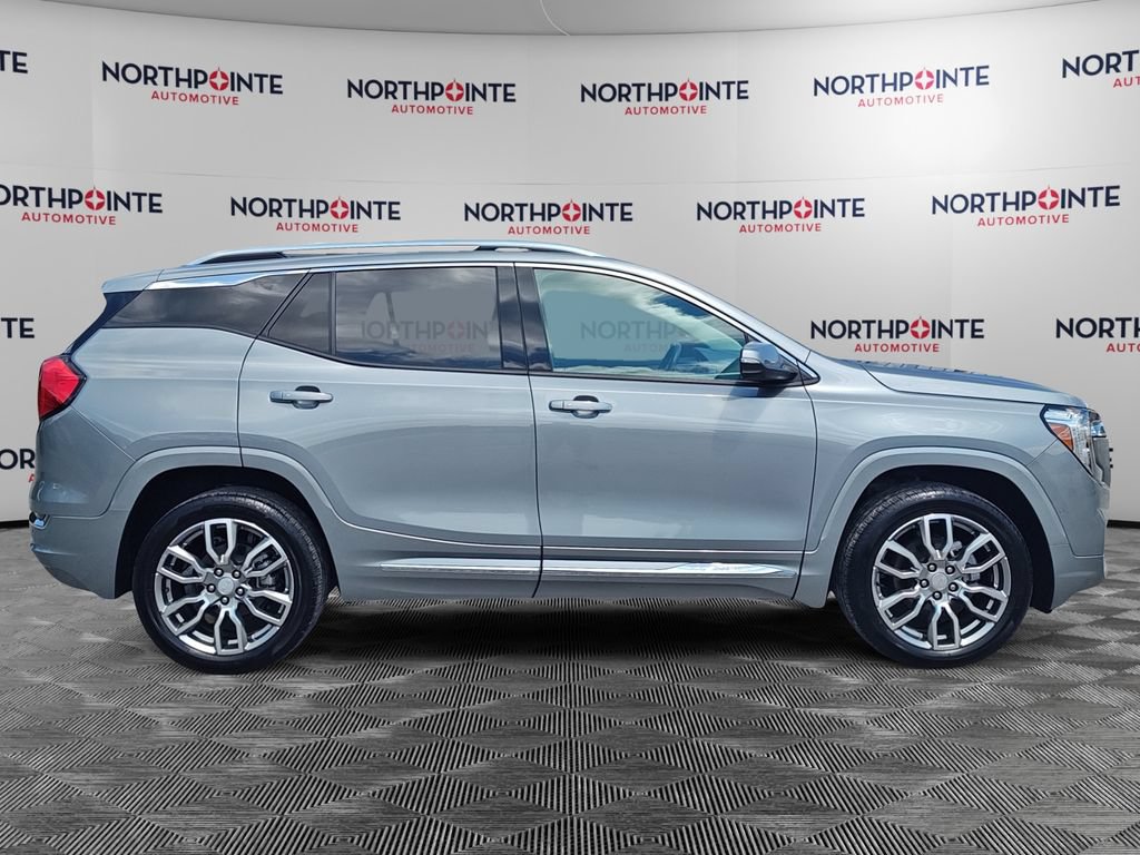 Used 2023 GMC Terrain Denali w/ Denali Premium Package AWD/4WD image 7