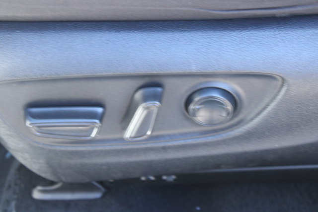 Used 2022 Toyota RAV4 XLE FWD image 34