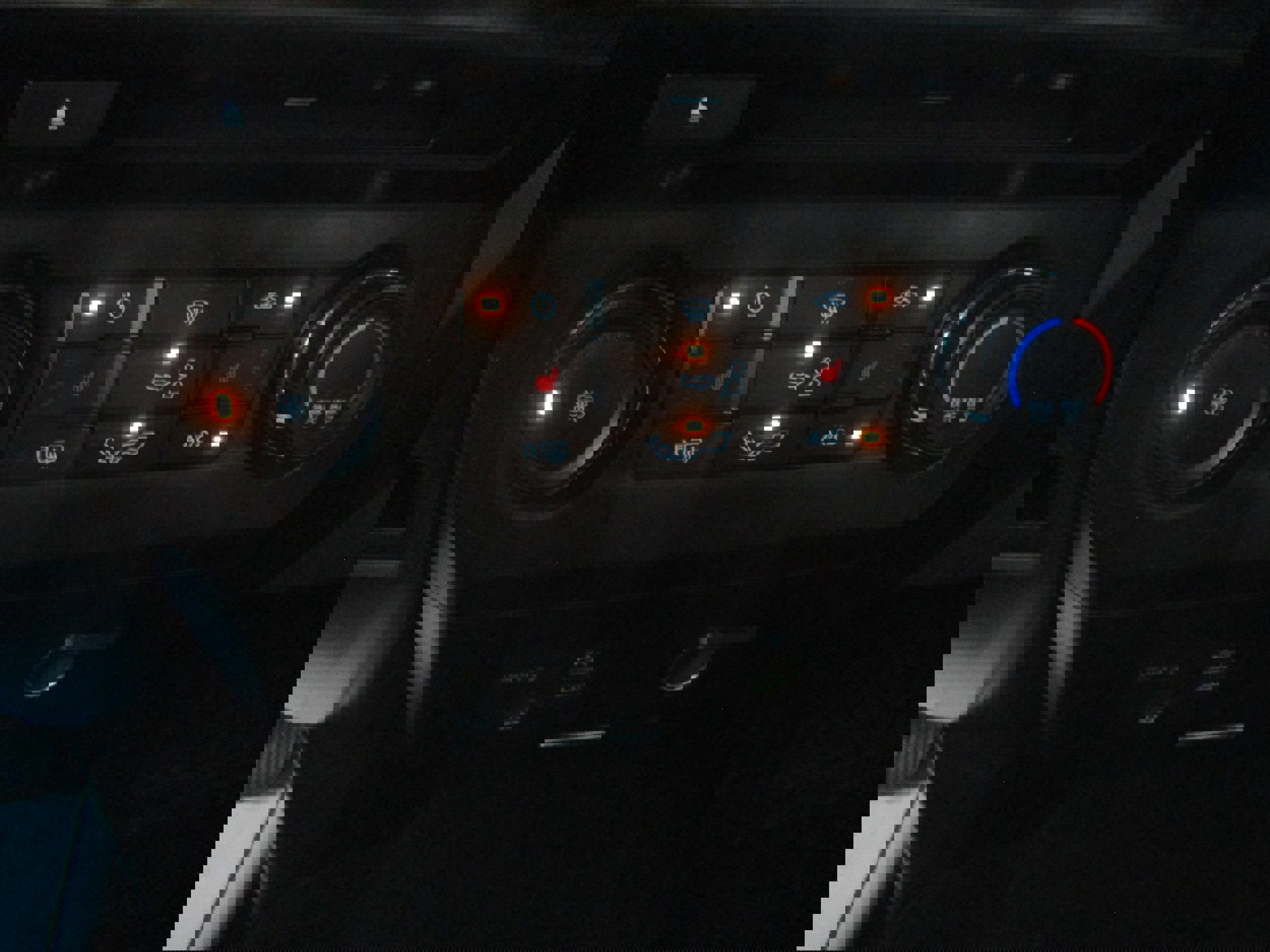 Used 2015 Ford F150 XLT w/ Equipment Group 302A Luxury RWD image 13