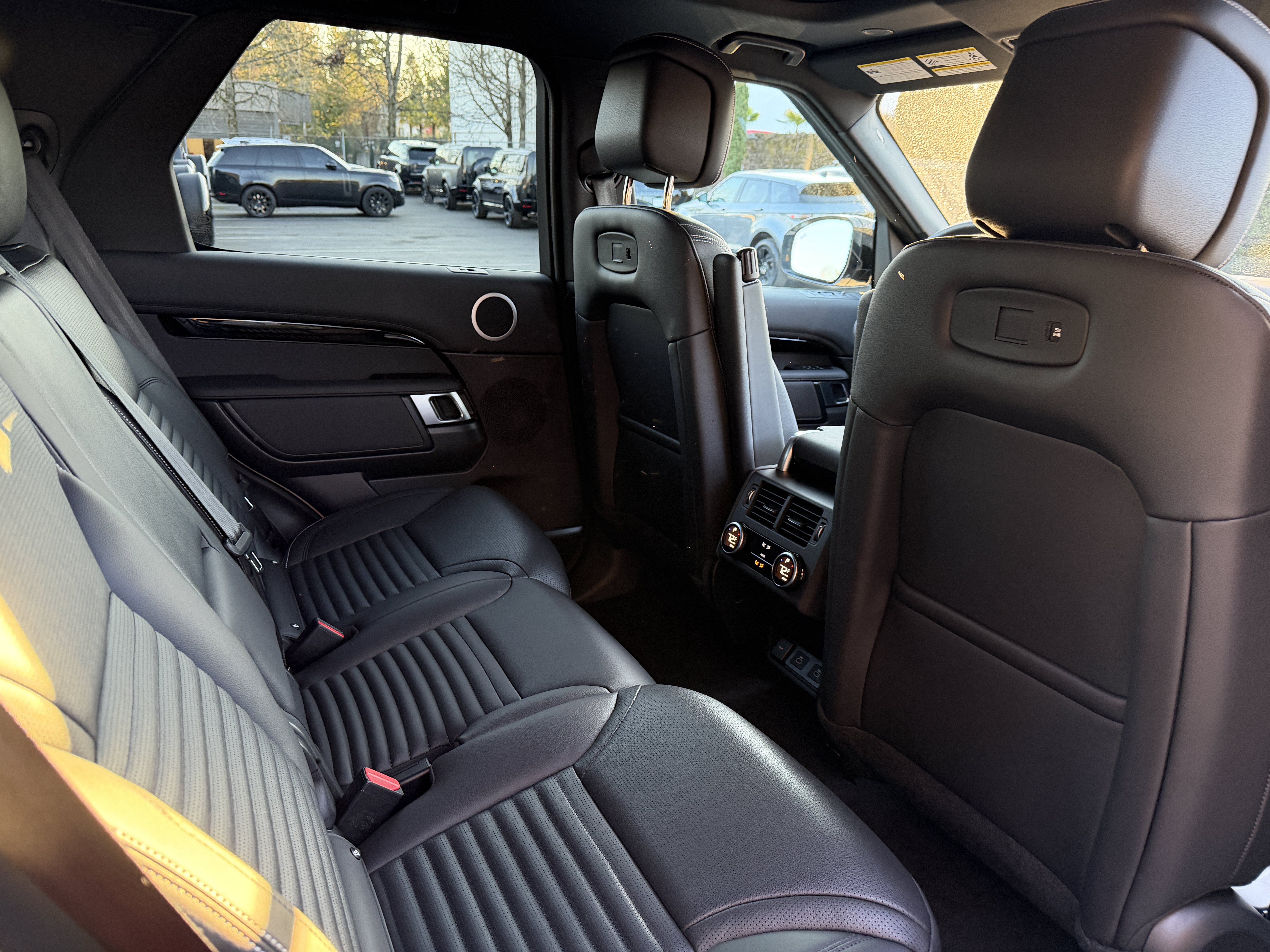 Certified 2025 Land Rover Discovery S AWD/4WD image 14