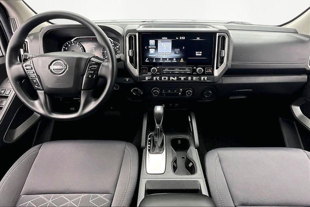 Used 2025 Nissan Frontier SV image 16