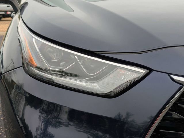 Used 2021 Toyota Highlander Platinum image 10