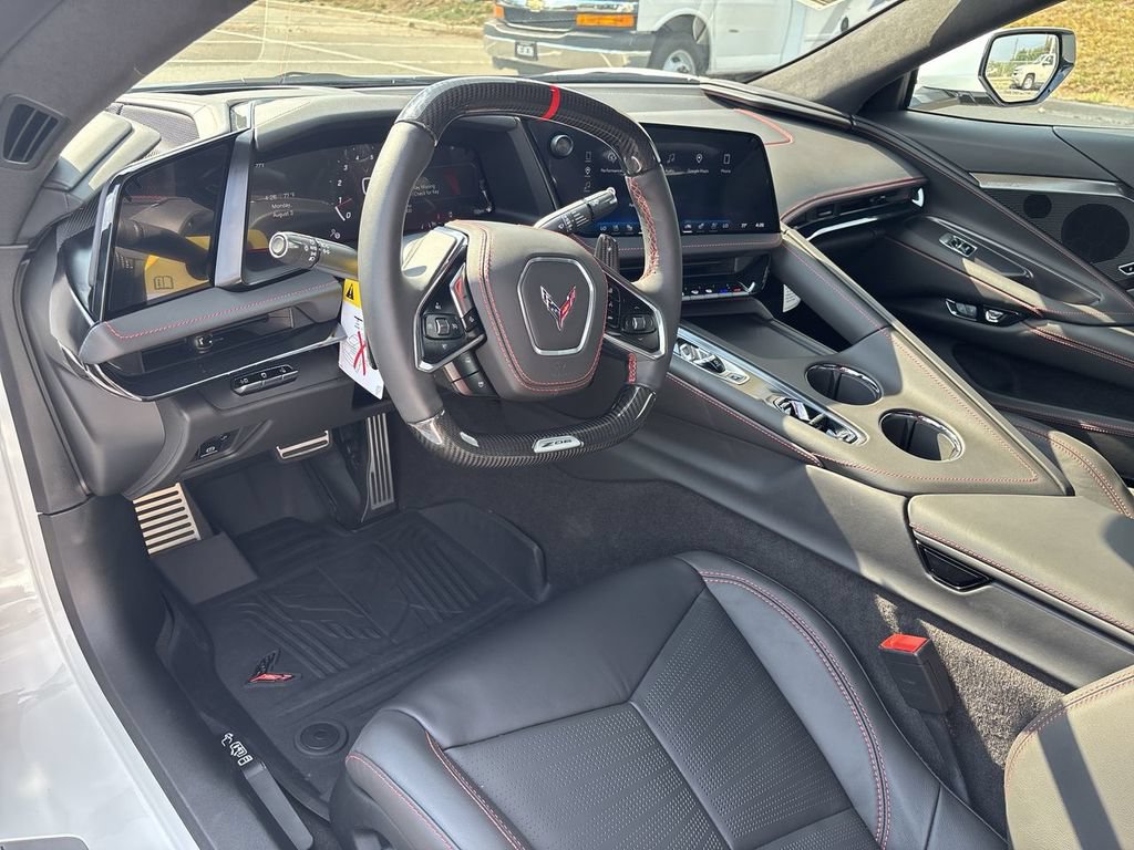 New 2027 Chevrolet Corvette Z06 w/ Z07 Performance Package RWD image 11