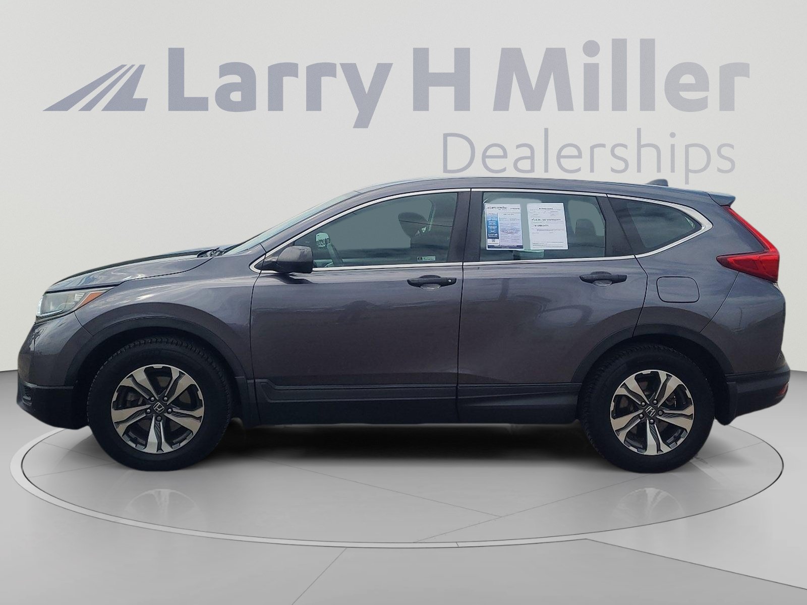 Used 2018 Honda CR-V LX image 2