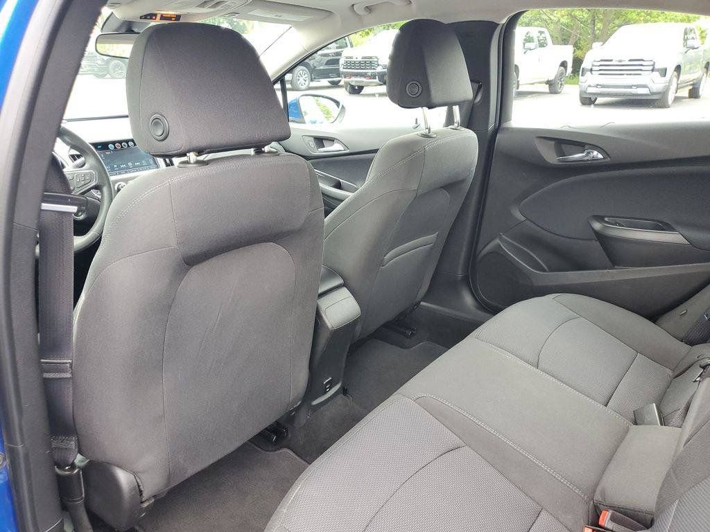 Used 2018 Chevrolet Cruze LT w/ Sun And Sound Package FWD image 32