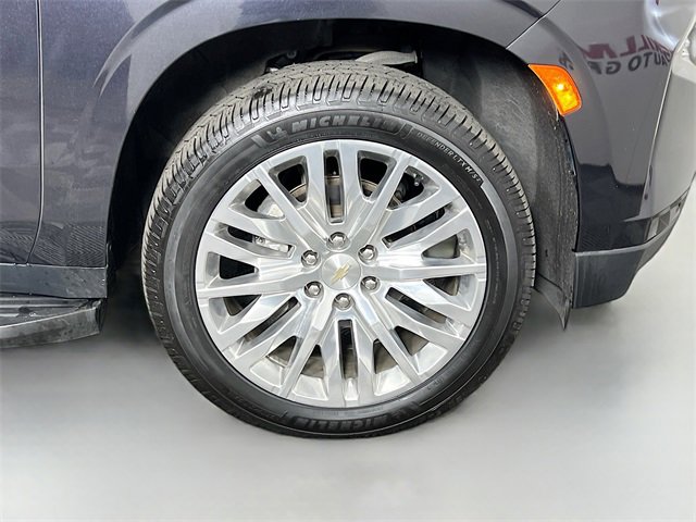 Used 2022 Chevrolet Suburban Premier image 39