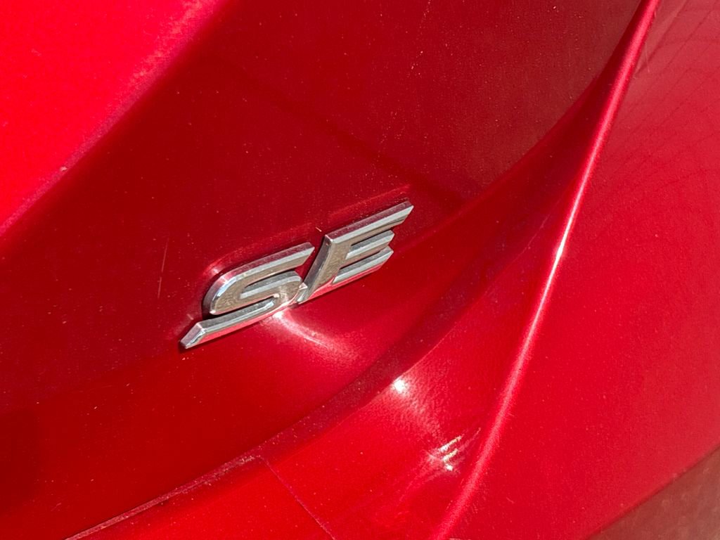 Used 2020 Toyota Camry SE FWD image 31