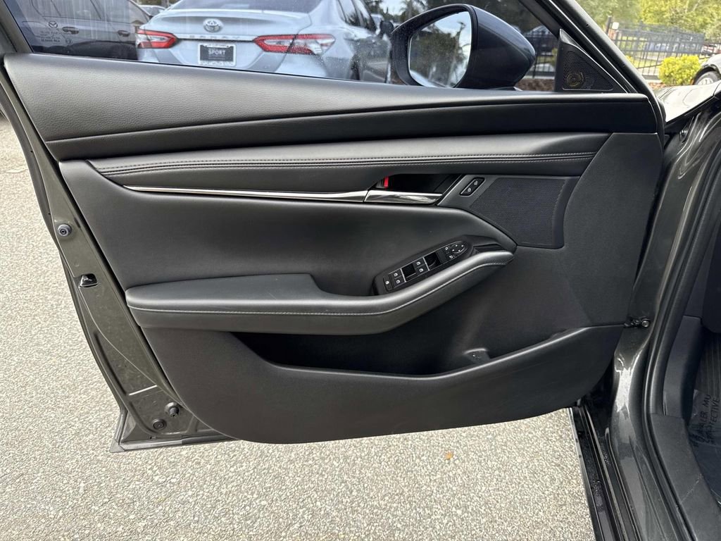 Used 2021 MAZDA MAZDA3 s image 21