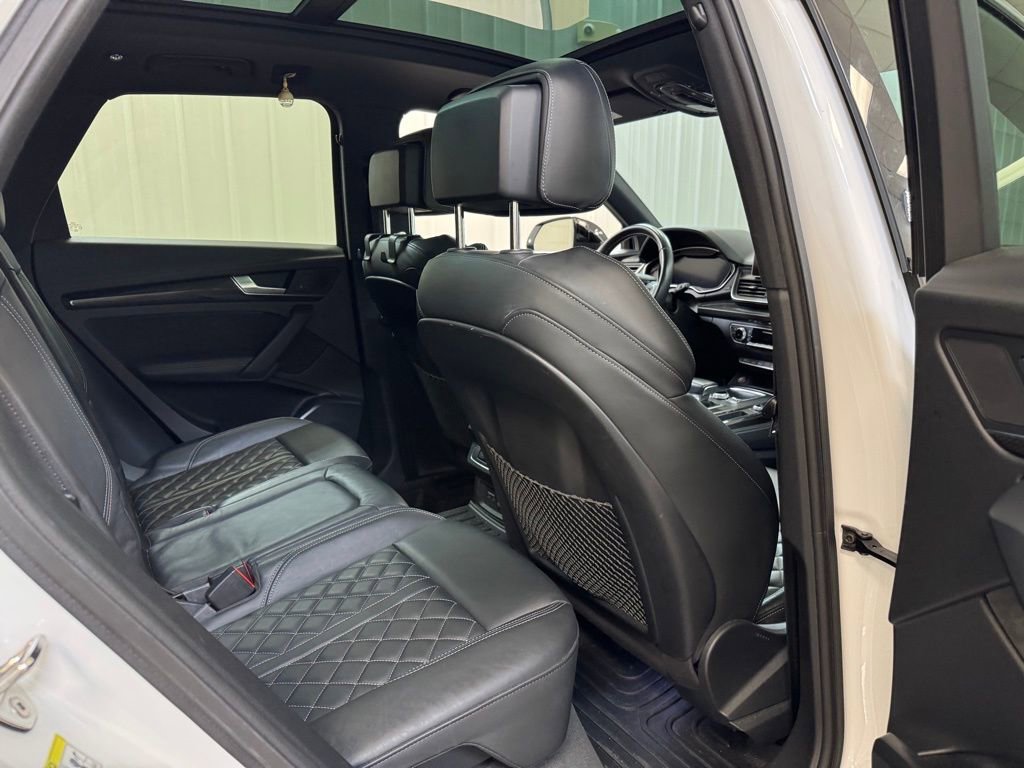 Used 2020 Audi SQ5 Premium Plus w/ Premium Plus Package image 27