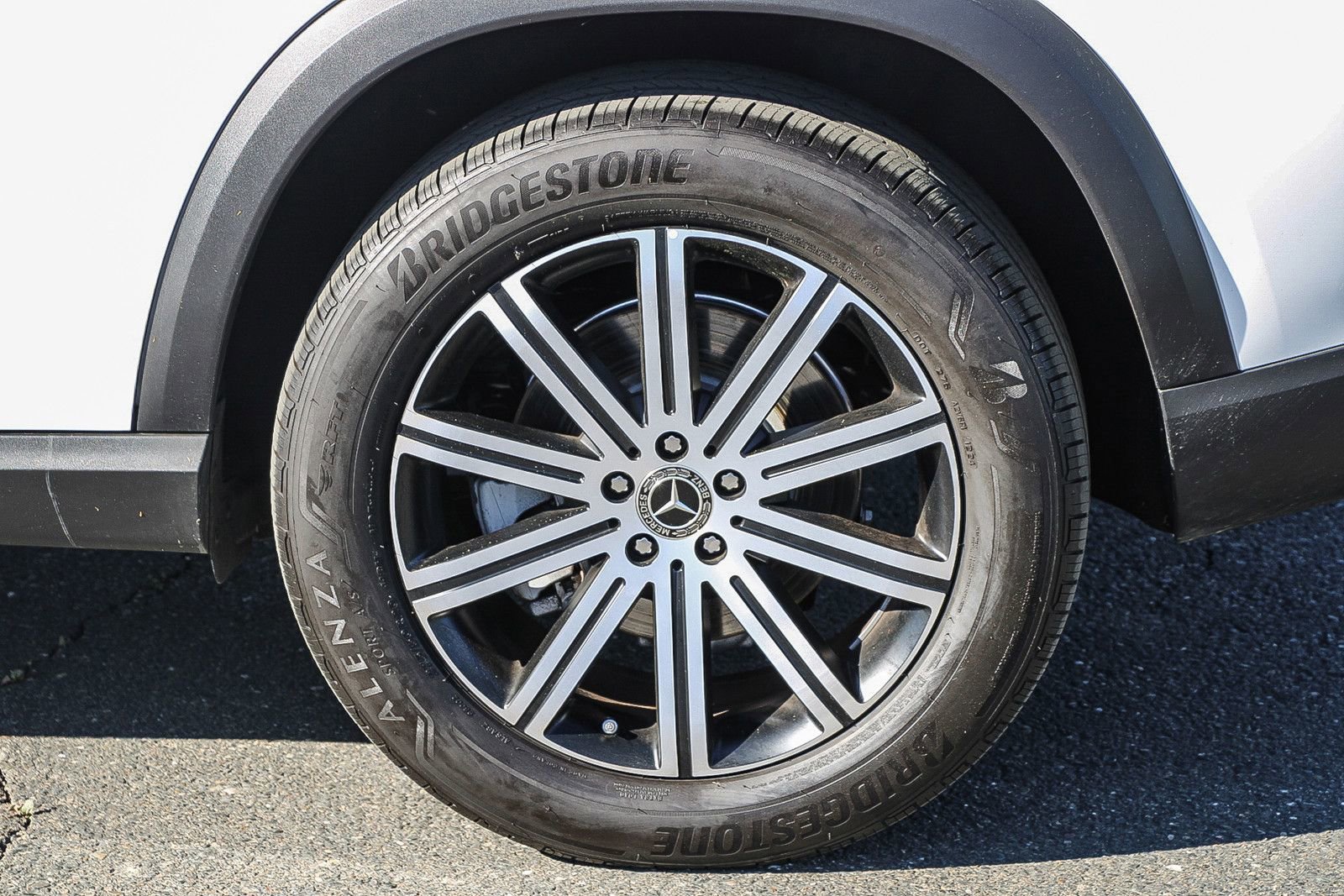 Certified 2025 Mercedes-Benz GLE 450e 4MATIC image 9