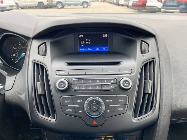 Used 2015 Ford Focus SE w/ SE Sport Package FWD image 40