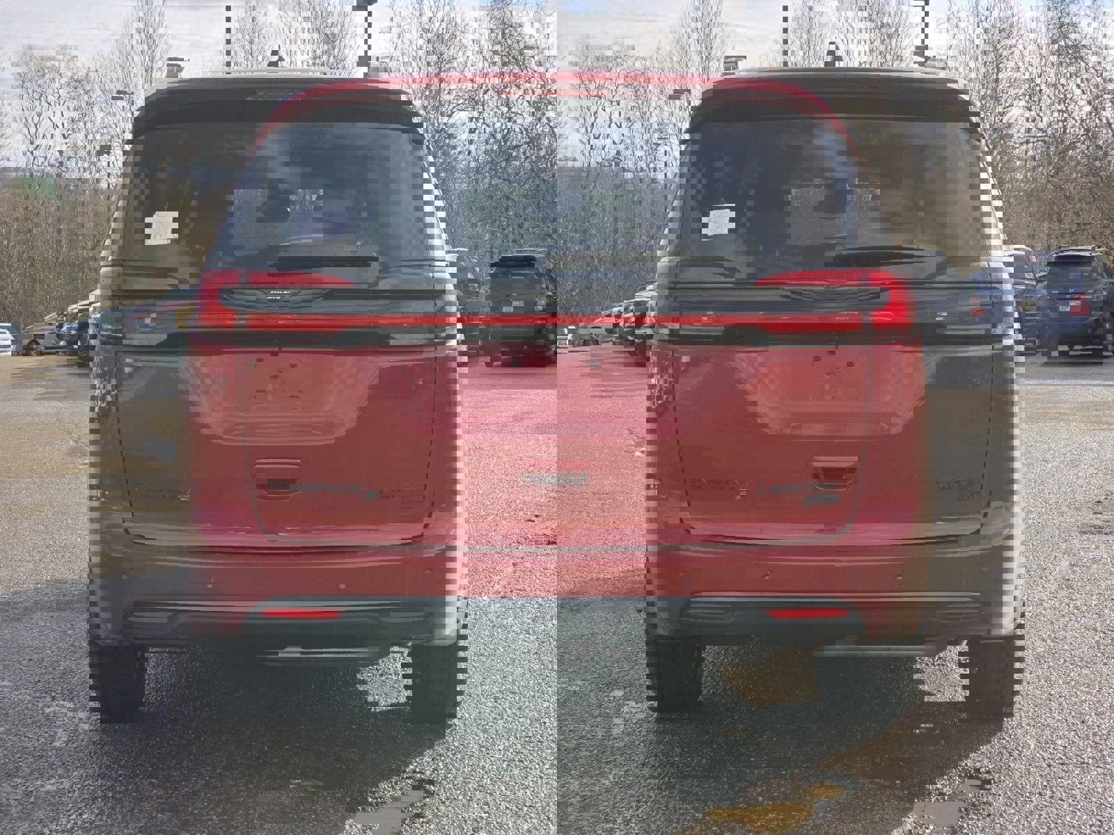 New 2026 Chrysler Pacifica Limited image 11