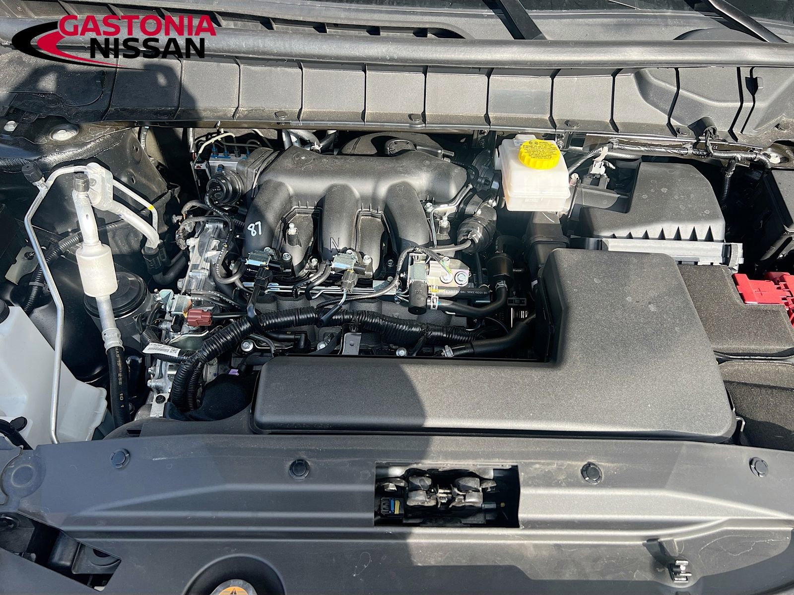 Used 2025 Nissan Pathfinder Platinum w/ Cargo Package image 39