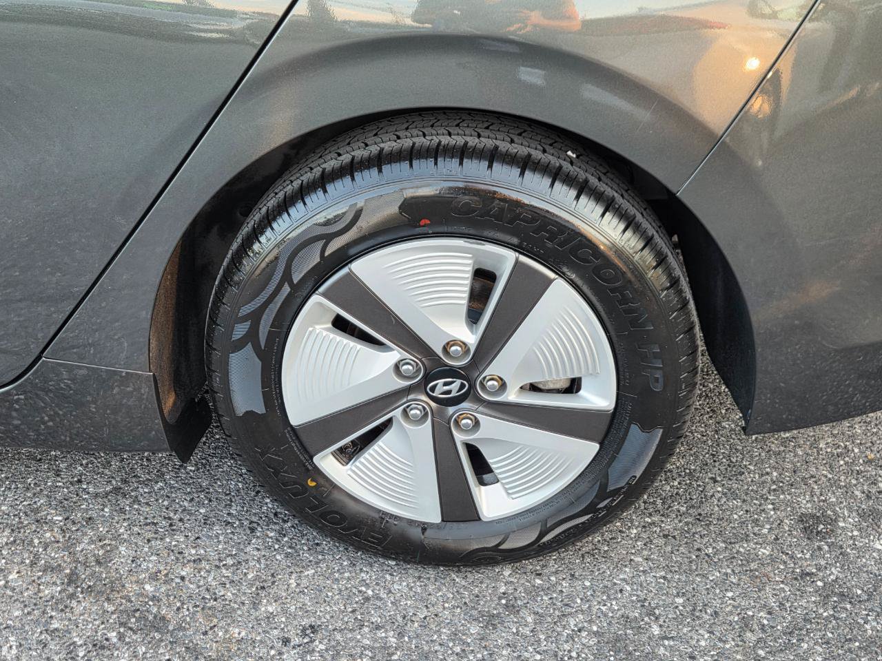 Used 2020 Hyundai Ioniq Blue FWD image 34