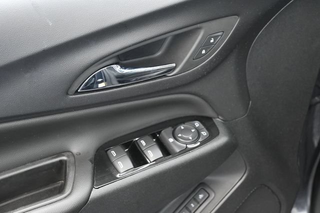 Used 2022 Chevrolet Equinox Premier FWD image 12