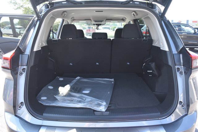 New 2026 Nissan Rogue SV AWD/4WD image 16