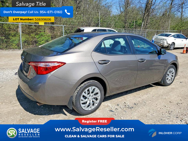 Used 2018 Toyota Corolla LE FWD image 4