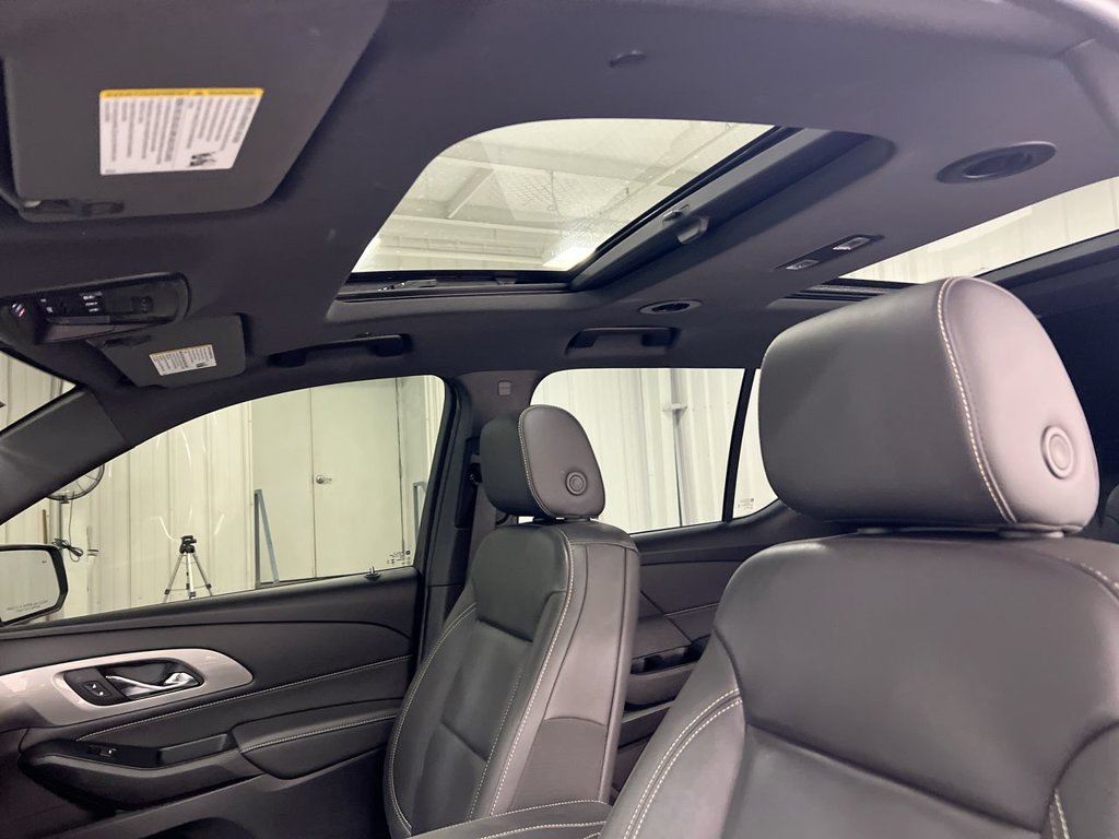 Used 2023 Chevrolet Traverse LT w/ LT Premium Package AWD/4WD image 20