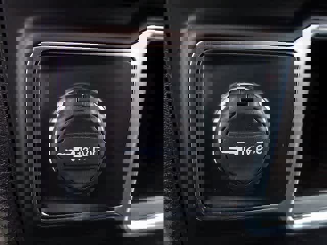 Used 2024 Jeep Gladiator Sport image 28