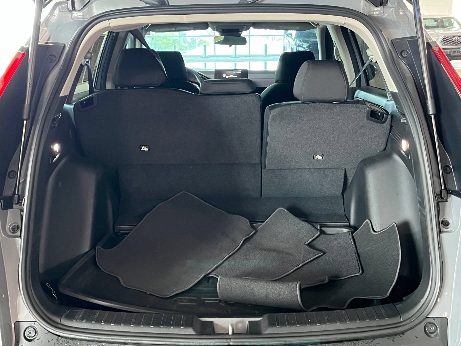 Used 2025 Honda CR-V LX image 10