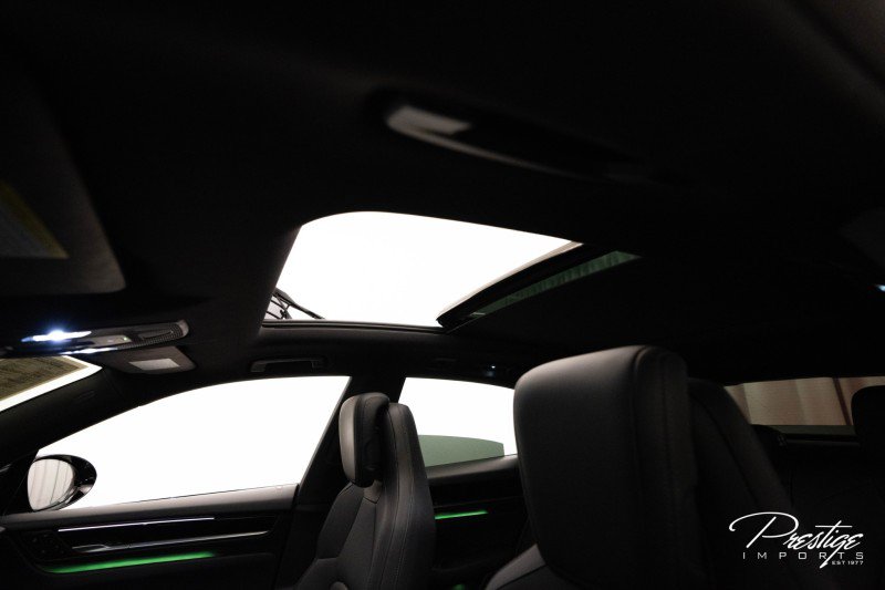 Used 2025 Porsche Macan 4S Electric image 34