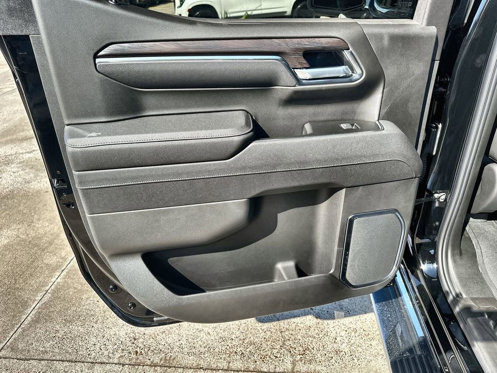 New 2026 GMC Sierra 1500 SLT AWD/4WD image 15