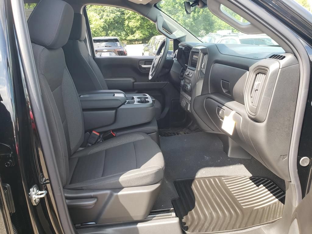 New 2026 Chevrolet Silverado 1500 Custom w/ LPO, Dark Essentials Package AWD/4WD image 21
