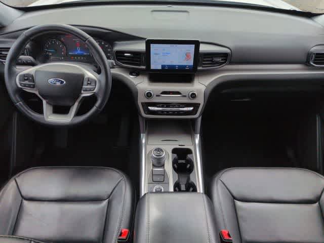 Used 2023 Ford Explorer XLT w/ Equipment Group 202A AWD/4WD image 15