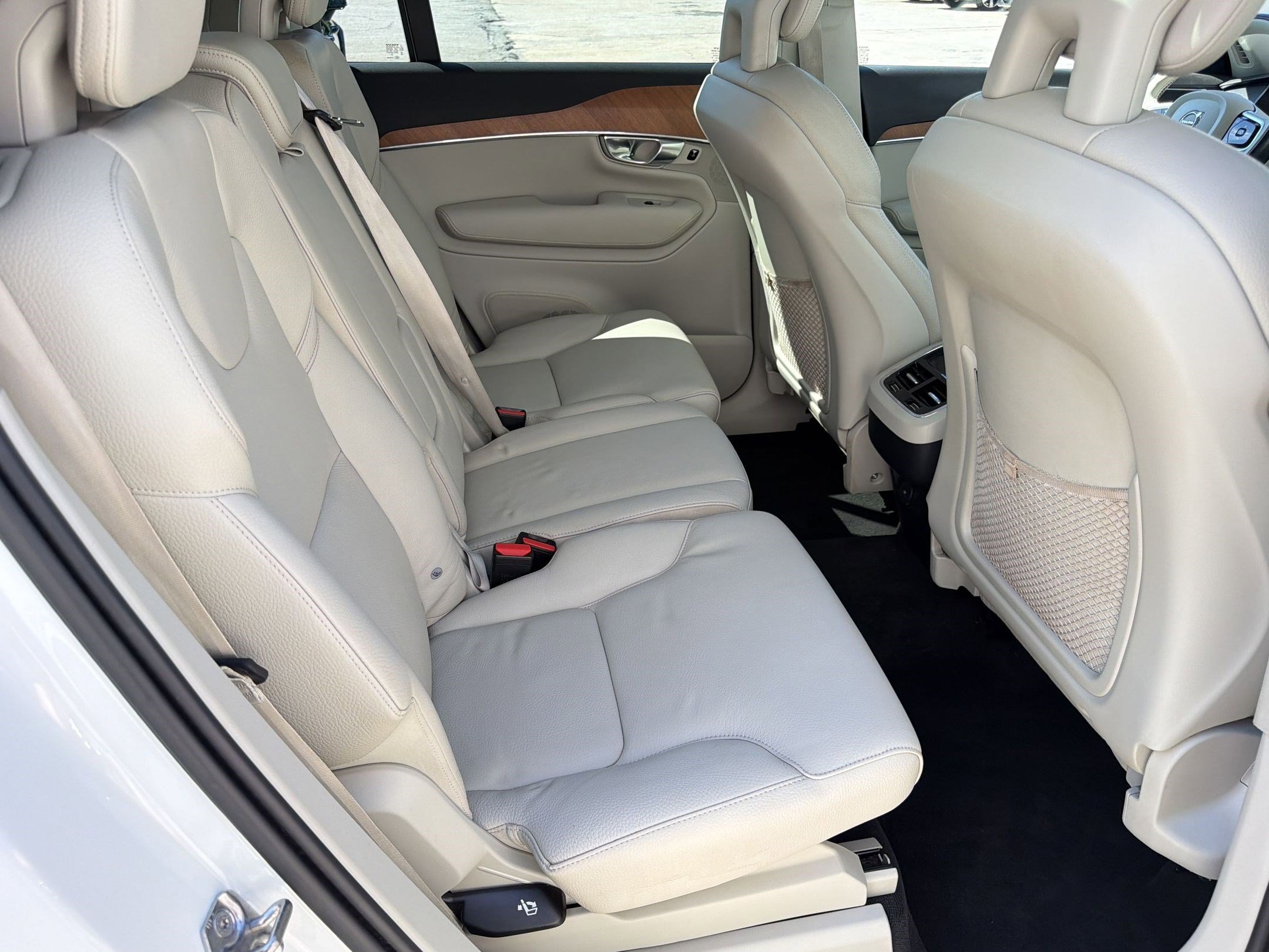 Used 2021 Volvo XC90 T6 Momentum w/ Climate Package AWD/4WD image 29