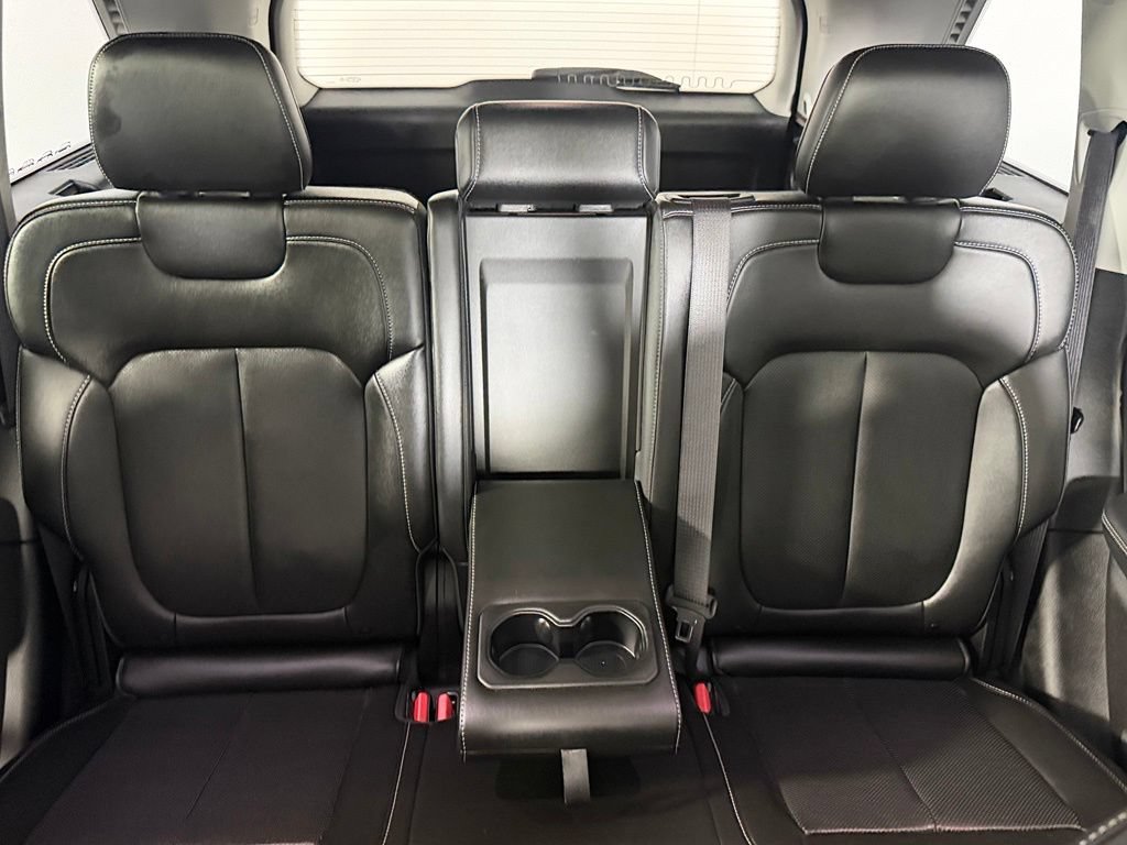 Used 2023 Jeep Grand Cherokee 4WD 4xe w/ Luxury Tech Group II image 19