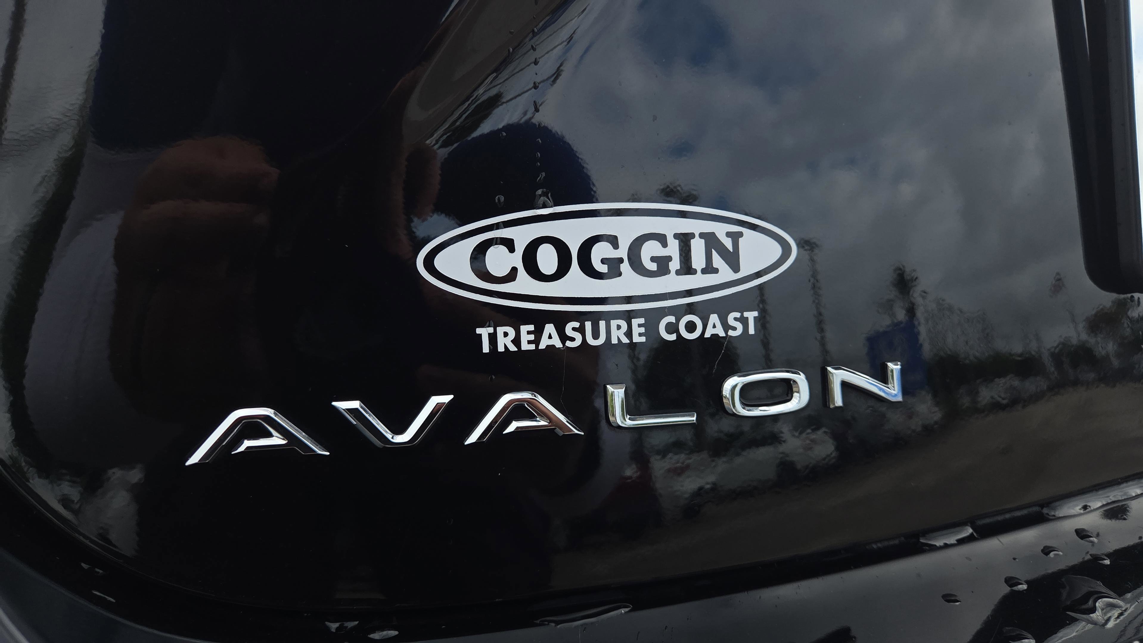 Used 2014 Toyota Avalon Limited image 39