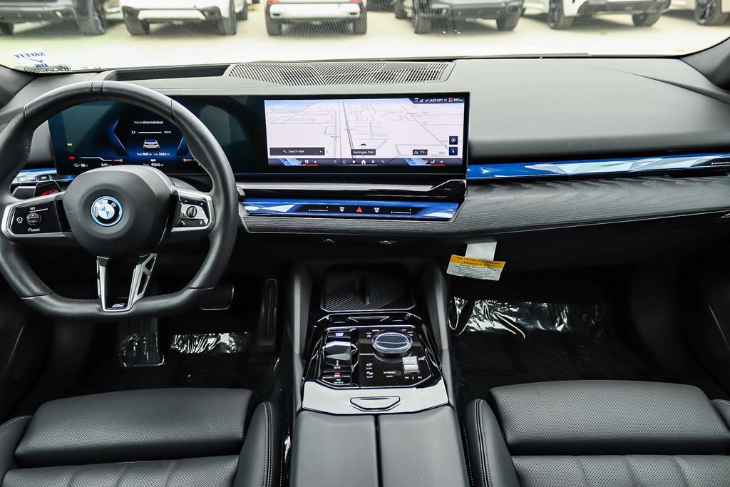 Used 2026 BMW i5 eDrive40 w/ M Sport Package RWD image 14