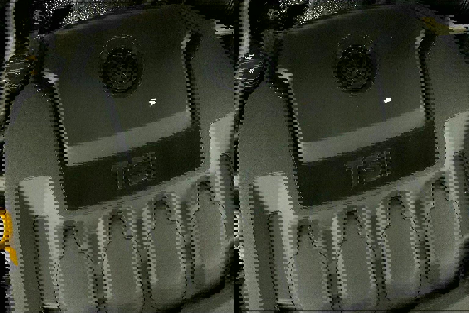 Used 2023 Volkswagen Tiguan SE w/ Panoramic Sunroof Package image 31